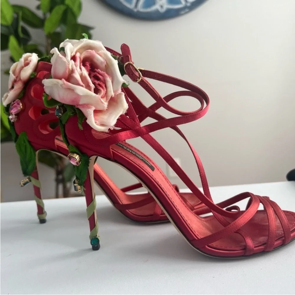 Dolce & Gabbana Heels with Crystal and flowers - Picture 2 of 5
